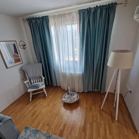 Dreams In Apartment *